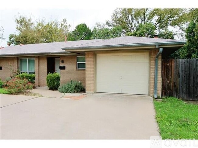 Foto del edificio - 2701 Sweeney Ln