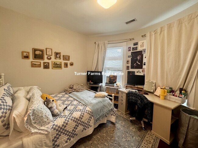 Foto del edificio - 724 Parker St