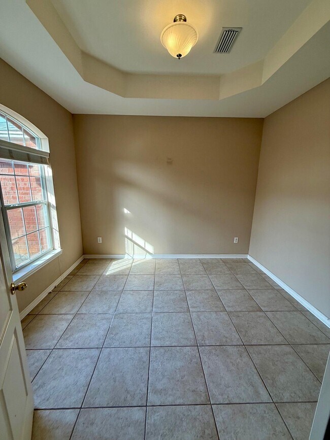 Building Photo - 7530 Treasure St