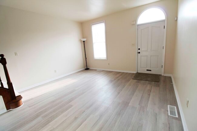 Photo - 507 W 4th St Townhome