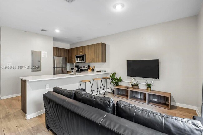 Foto del edificio - 171 NW 158th St