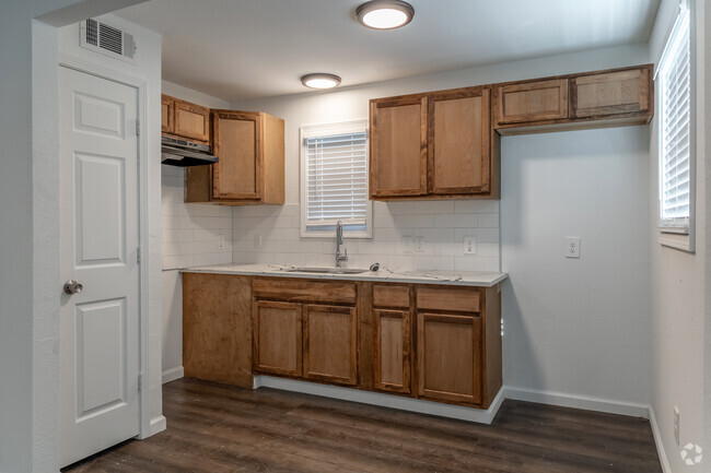 2BR, 1BA - 750SF - Kitchen - Primrose Apts