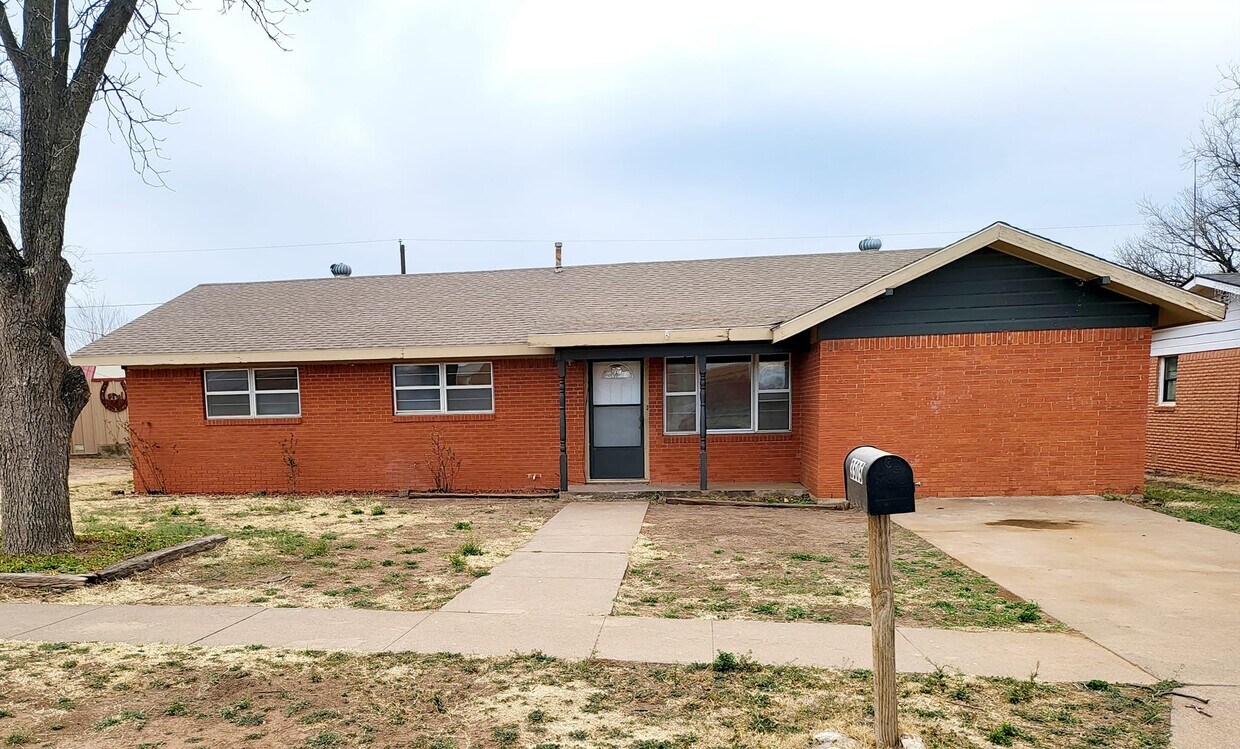 Primary Photo - 3505 Houston Ave