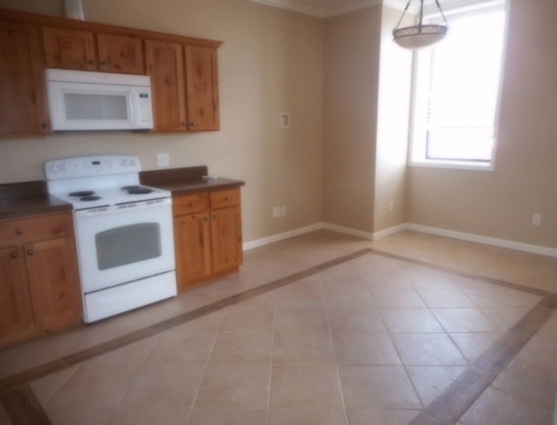 Foto del edificio - Hair On Main