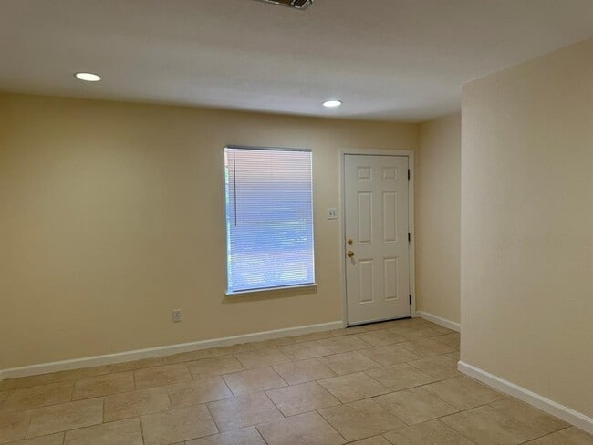 Foto del edificio - 2802 8th St N