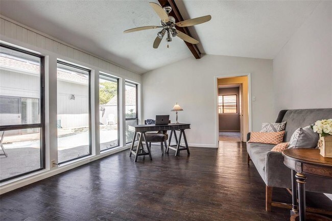 Building Photo - 243 Canyon Valley Dr
