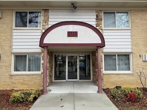 Building Photo - 5725 Holmes Ave