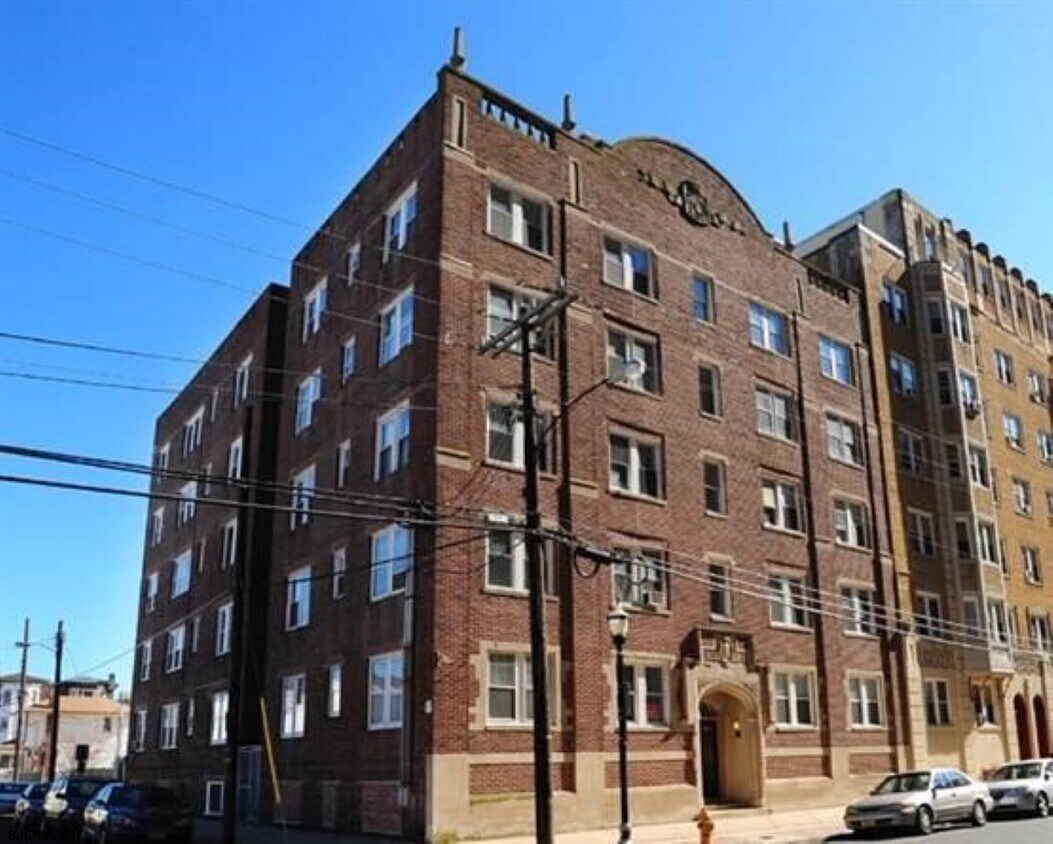 Foto principal - 33 S Iowa Ave