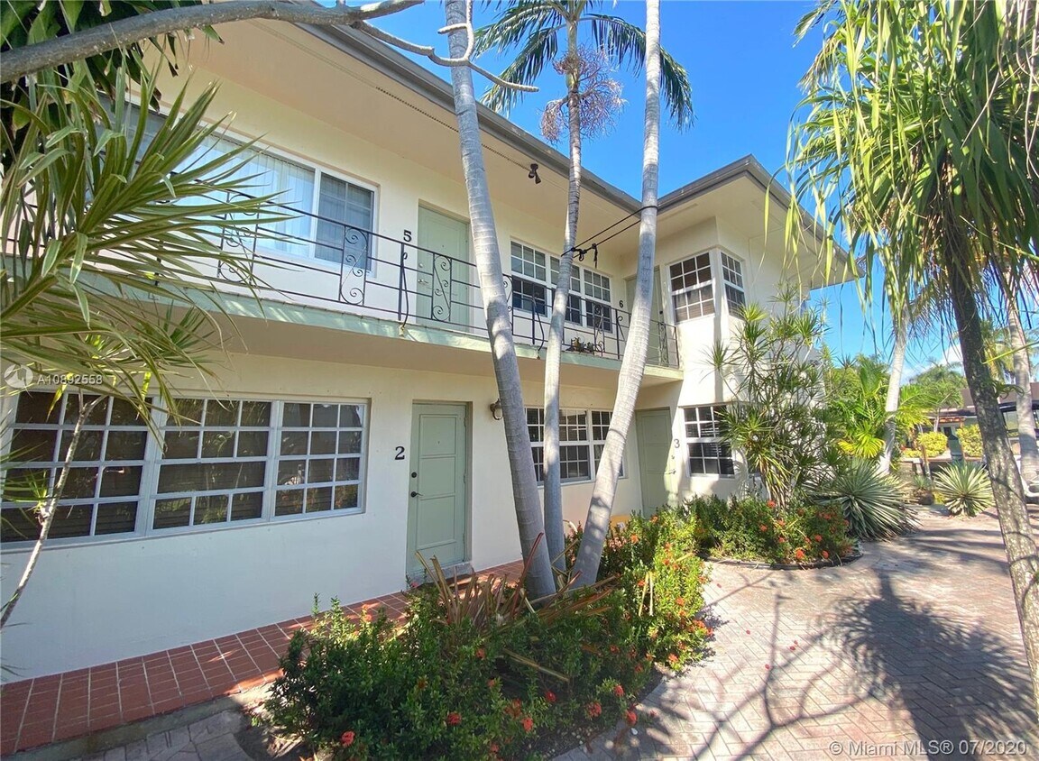 Primary Photo - 86 Isle of Venice Dr
