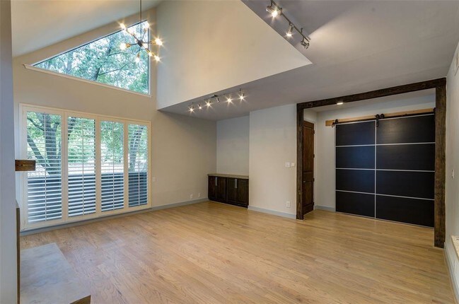 Building Photo - 338 Litchfield Ln