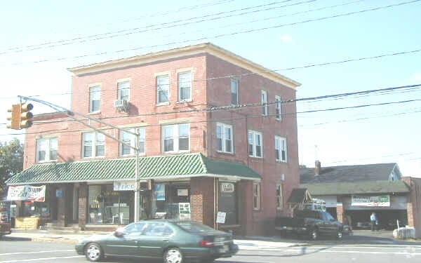 Building Photo - 341-343 Ridge Rd