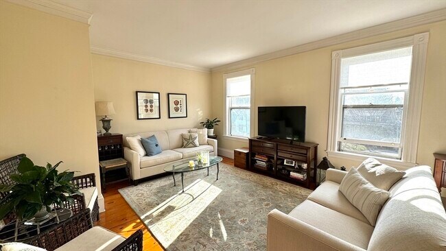 Foto del edificio - 36 Pond St