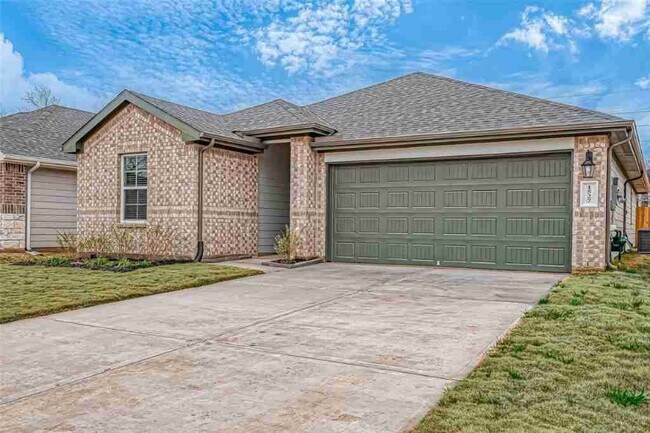 Building Photo - 1527 Merulana Lane