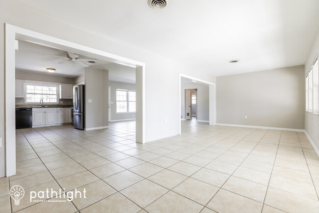 Foto del edificio - 264 Center Road, Venice, FL, 34285