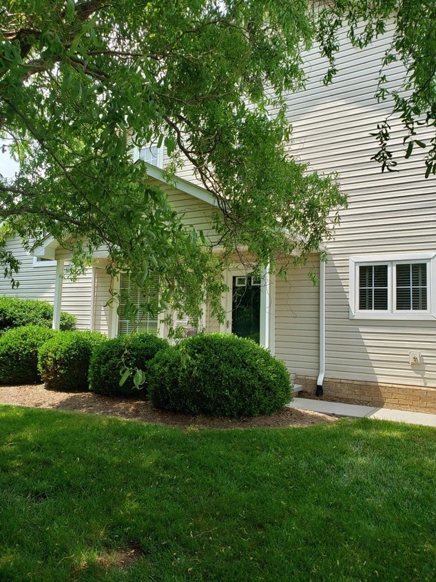 Building Photo - 2231 Whitney Ct