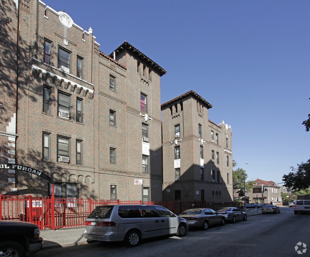Building Photo - 35-06 72nd St