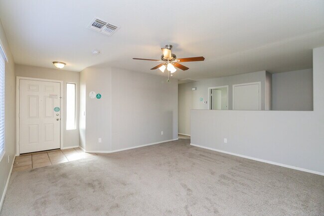 Building Photo - 10602 W Rosewood Dr