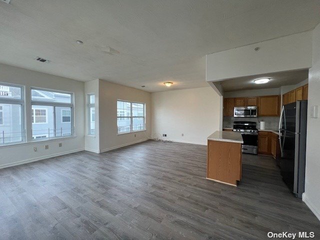Building Photo - 212 Beach Breeze Ln
