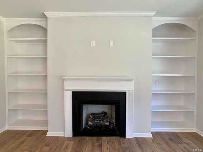 Building Photo - 72 Silverleaf Dr