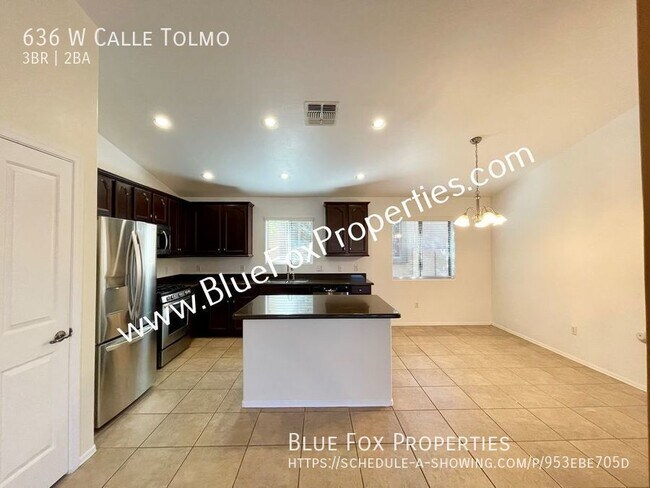 Building Photo - 636 W Calle Tolmo