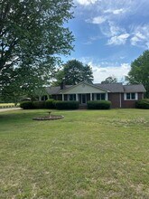 Building Photo - 5559 Tom Maynard Rd