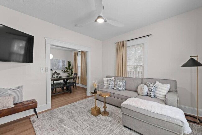Foto del edificio - 4223 Bridge Ave