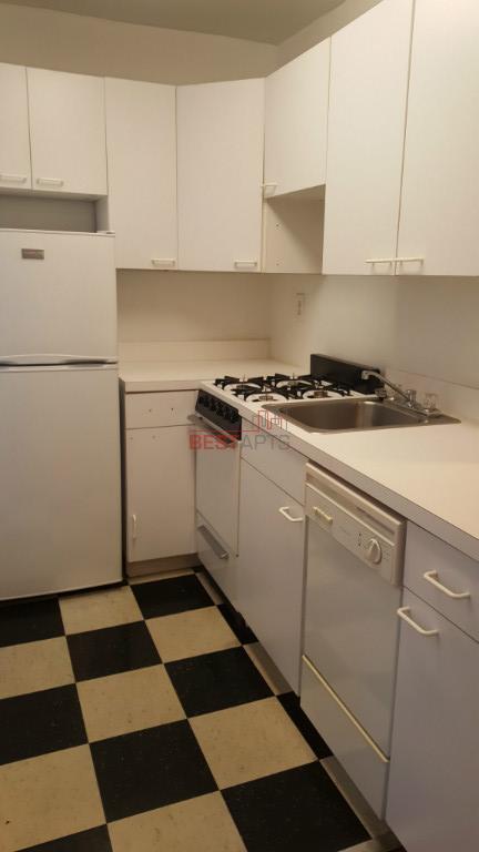 Building Photo - 207 W 21st St