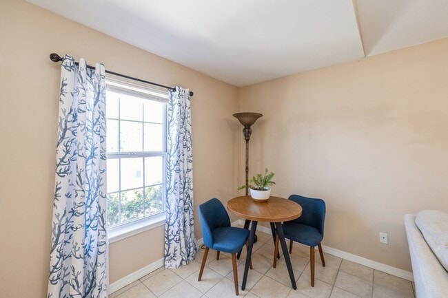 Foto del edificio - 7451 Harvest Village Ct