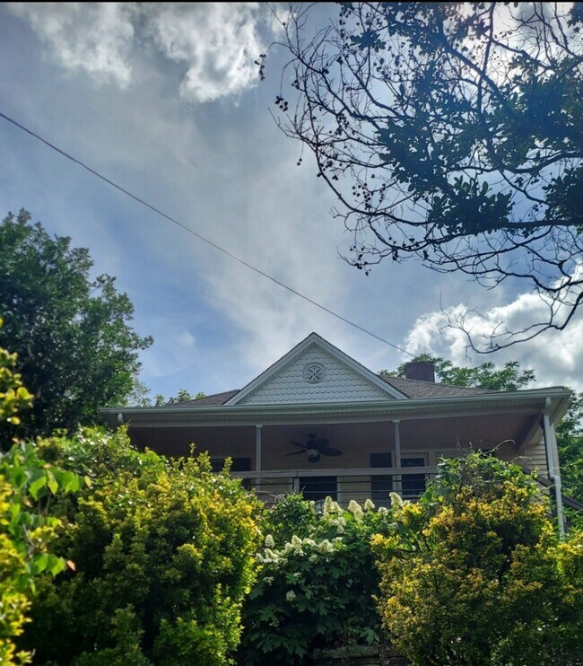 Foto del edificio - 2119 Lincoln St