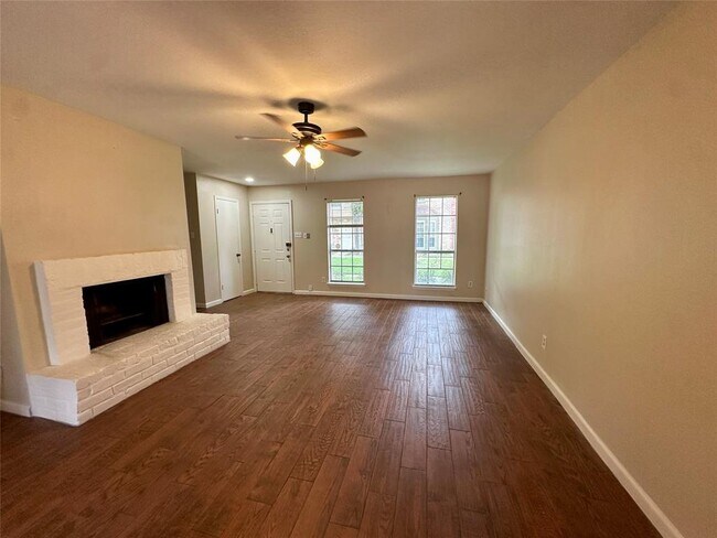 Building Photo - 5801 Lumberdale Rd