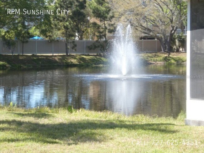 Foto del edificio - 1050 Starkey Rd