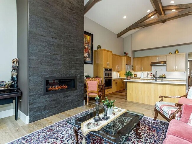 Foto del edificio - Spacious Tetherow Home with Community Amenities