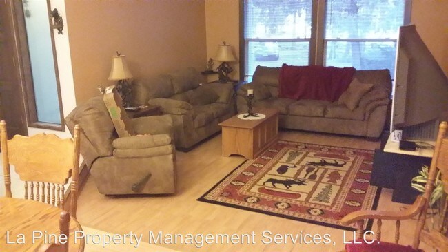 Foto del edificio - 52465 River Pine Rd