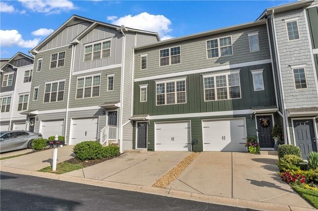 Building Photo - 3014 Liberty Way NW
