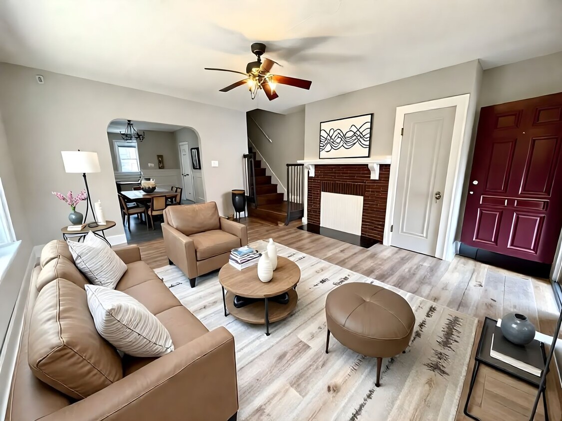 Primary Photo - 3 Bedroom 1 Bathroom in York with Sunroom,...