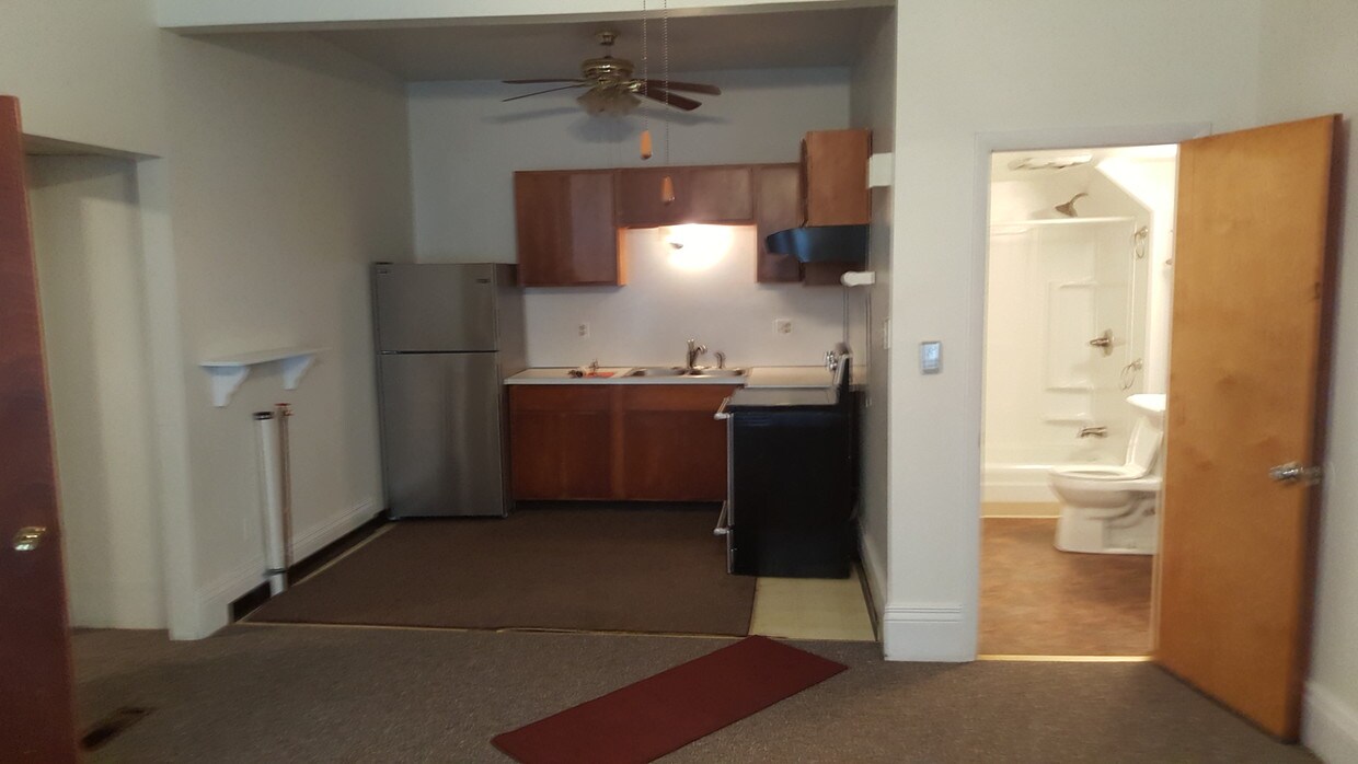 Foto principal - 248 S 2nd Ave