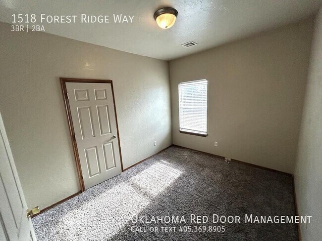 Foto del edificio - 1518 Forrest Ridge Way