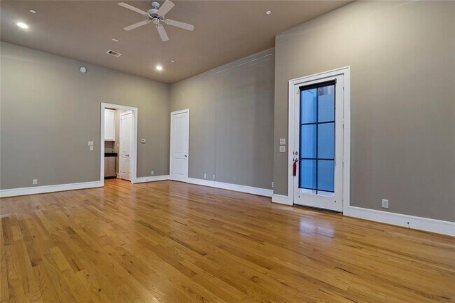 Foto del edificio - 1403 Lake Pointe Pkwy