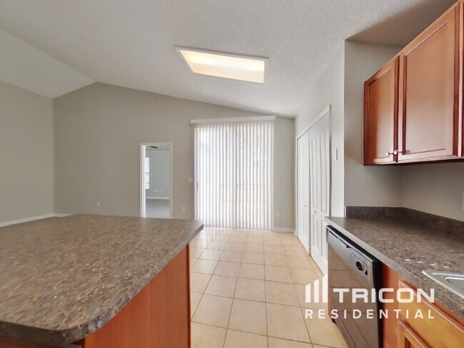 Foto del edificio - 1681 Riveredge Rd