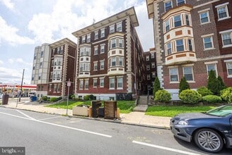 Building Photo - 4710 Chestnut St
