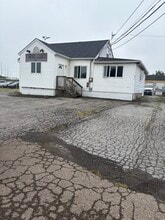 Building Photo - 621 Aero Dr