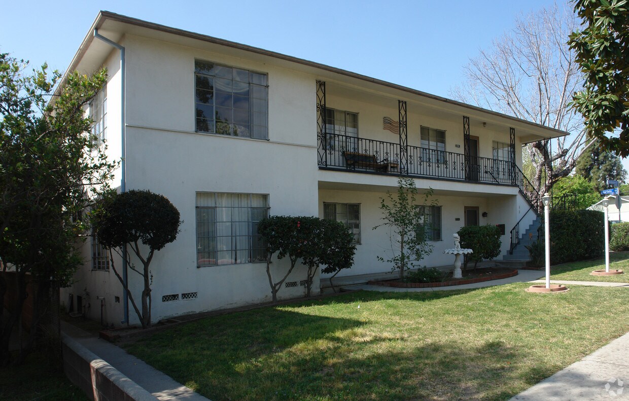 Foto del edificio - 2318 Washington Blvd