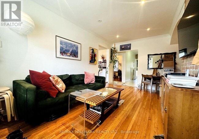 Building Photo - 20 Triller Ave