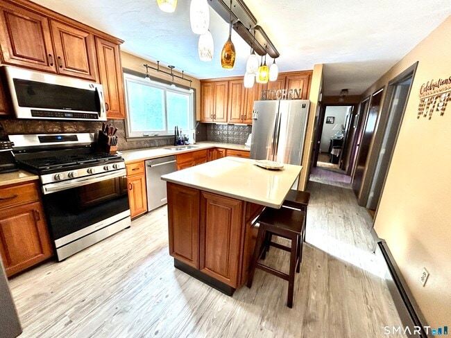 Building Photo - 24 Kellogg Rd