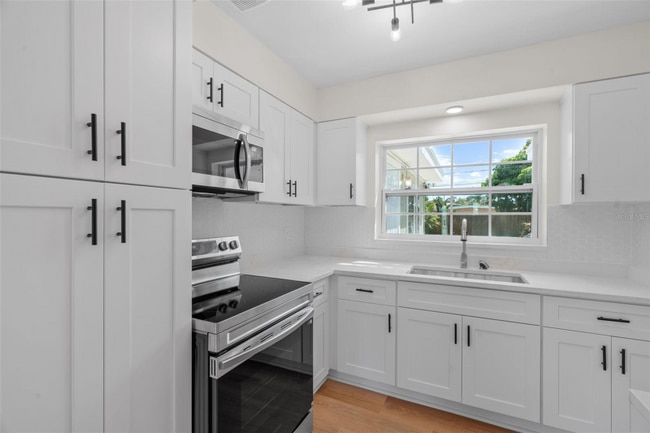 Building Photo - 5916 Gulfport Blvd S