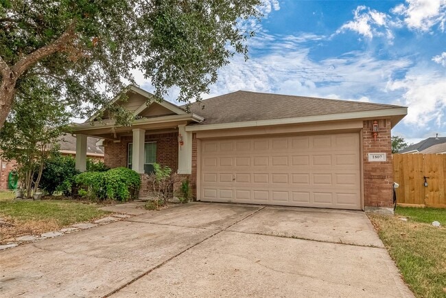 Building Photo - 1807 Hidden Breeze Dr