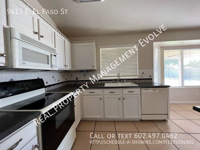 Foto del edificio - COME TOUR TODAY!