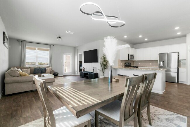 Foto del edificio - 212 Apache Plum Dr
