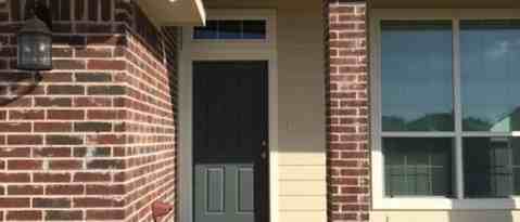 Building Photo - 208 E Jade Dr