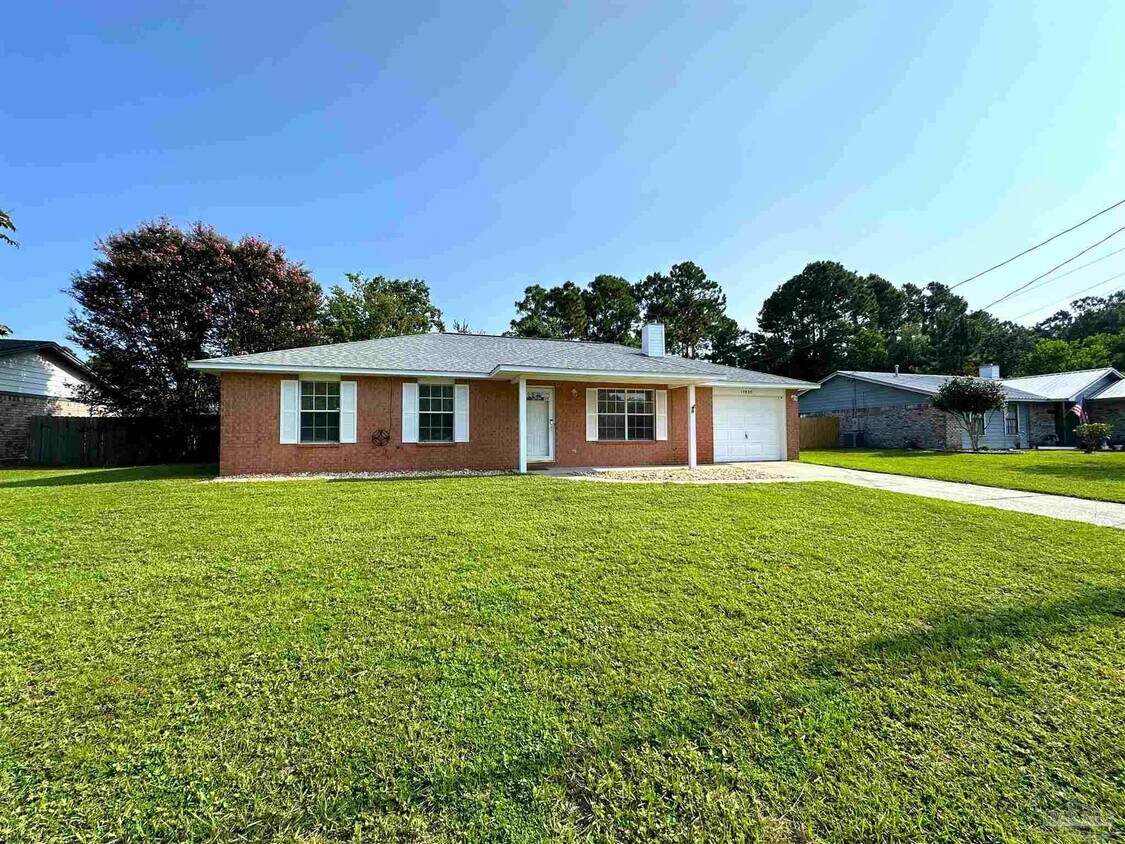 Primary Photo - 10530 Willow Lake Dr